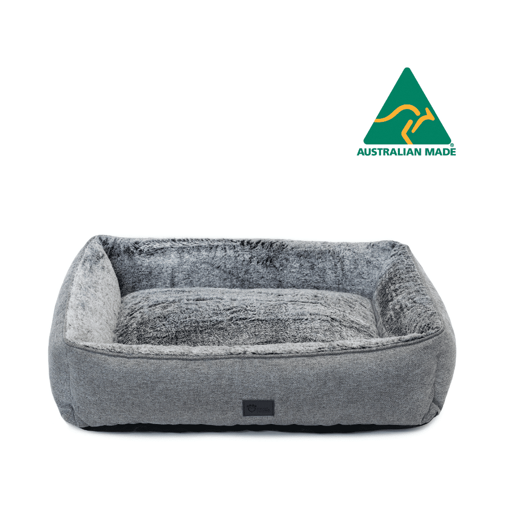Superior Pet Goods Dog Lounger Artic Faux Fur