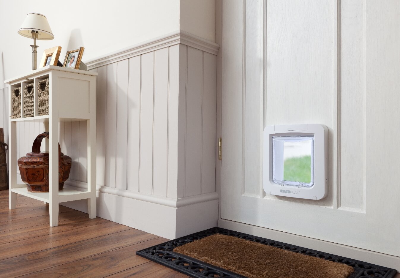 SureFlap Microchip Pet Door Connect + Hub SET -  App Controlled Microchip Technology